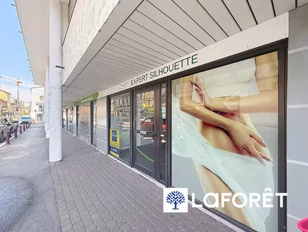 location commerce 71 m² à bourgoin-jallieu (38300)