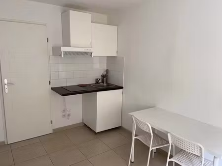 dijon - appartement 1 pièce à louer - 17m2 - 490 € cc - réf: 7514306 - bourse immobilière