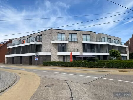 appartement te koop in linden met 1 slaapkamer