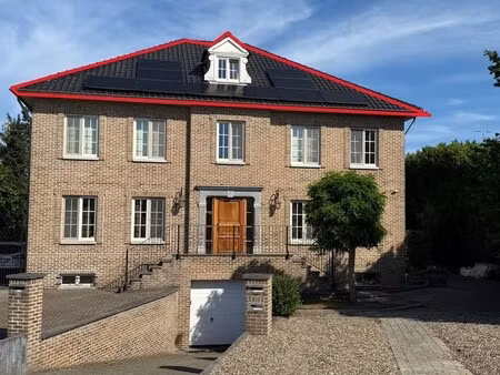 gezellig 1-slaapkamer dakappartement met ruime leefruimte / open keuken zonder lift