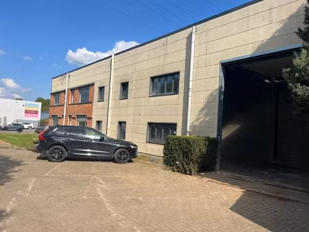 wijnegem: magazijn met kantoor