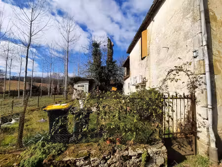 maison de 128 m2 à terminer de rénover  4 chambres et jardin