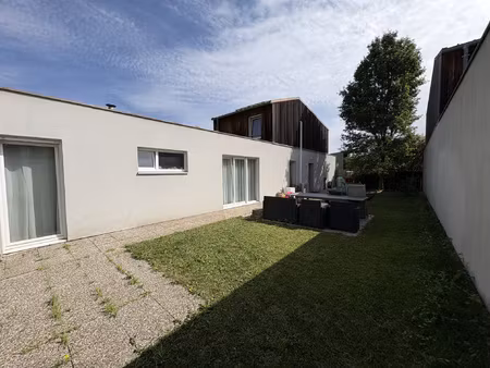strasbourg neuhof - maison 4/5 pièces de 93 44m2 avec un gar