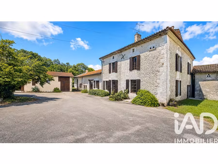 vente ferme 7 pièces 242 m² à bouteilles-saint-sébastien (24320)  325 000 €