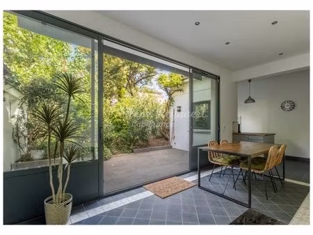 charmante échoppe de 147m2 avec superbe jardin de 200m2 - sacré-coeur - nansouty