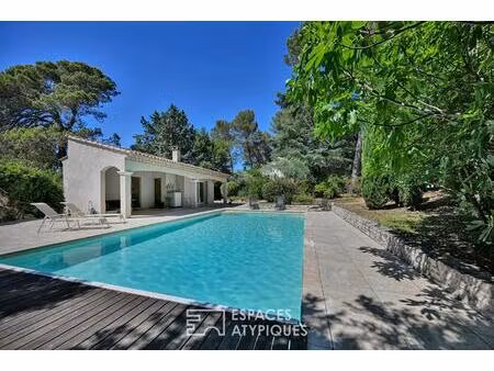 grande bastide familiale avec piscine et mazet dans le quartier de la cigale