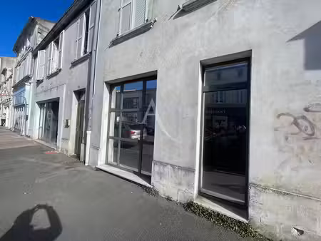 vente local commercial rochefort 17300 - - surface privée