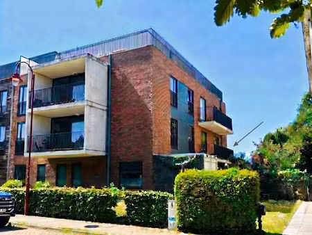 appartement te koop in sint-agatha-berchem met 3 slaapkamers