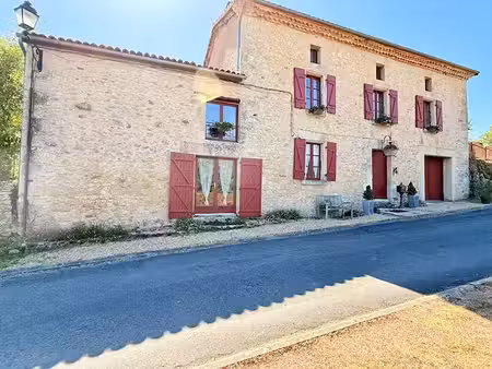 vente maison 6 pièces 182 m² à nontron (24300)  320 000 €