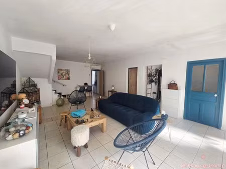 maison 7 pièces 169m² + garage.