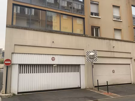 location parking etampes 91150