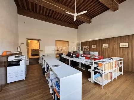location bureaux 129 m²