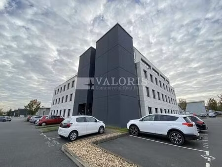 location bureaux 222 m²