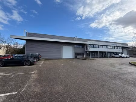 location local d’activités saint priest 69800 1032m²