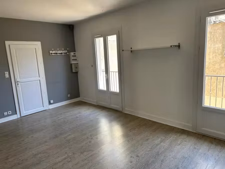 location appartement 3 pièces 68 m² à sainte-foy-la-grande (33220)