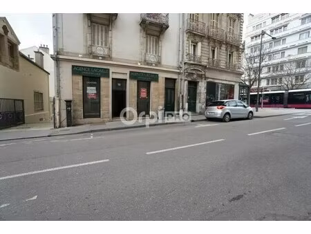 location bureaux 80 m²