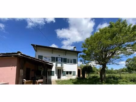 proche aspet  jolie maison t4 avec dépendances sur 336m²