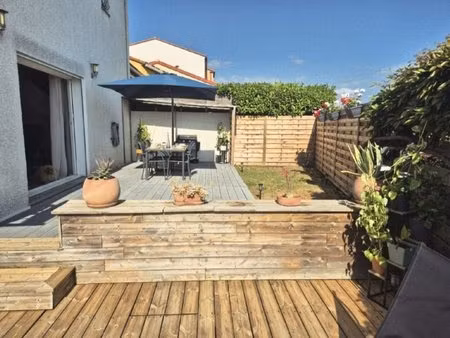 charme et modernité : maison 3 faces sublimé à ceret
