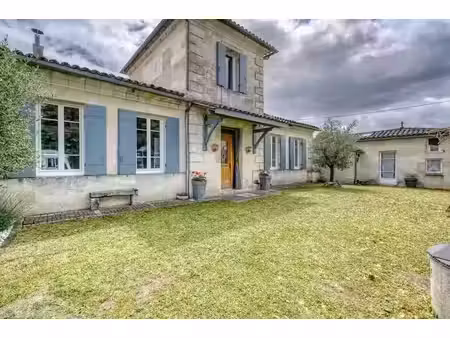 vente maison 7 pièces 166 m² à la lande-de-fronsac (33240)  408 500 €
