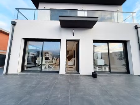 magnifique maison de 2023 de 110 m² sur un terrain 3 faces de 350 m²