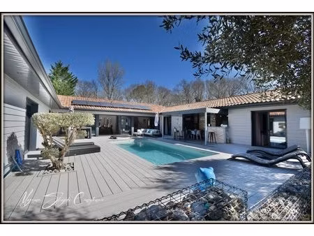 villa d'architecte de plain-pied de 182 m² à vendre 5 pièces soustons (40) à 500 m du lac