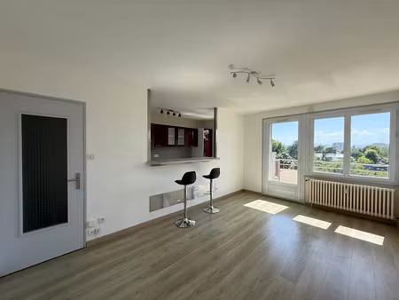 location appartement 1 pièces 34m2 ambilly 74100 - 815 € - surface privée