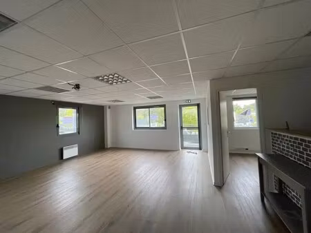 location bureaux 107 m²