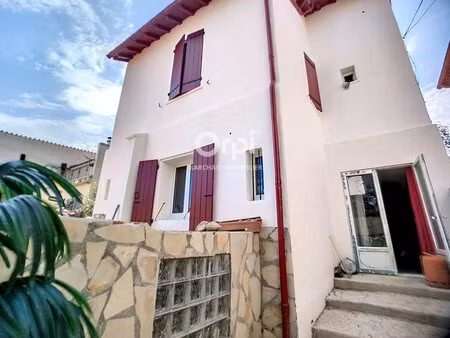 prades à vendre maison de ville