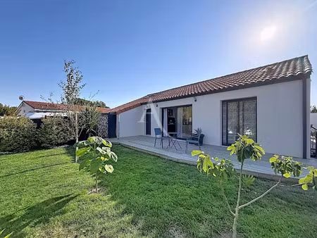 vente maison 5 pièces 102 m² à salles-sur-mer (17220)  420 000 €