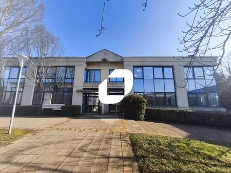 location bureaux 173 m²