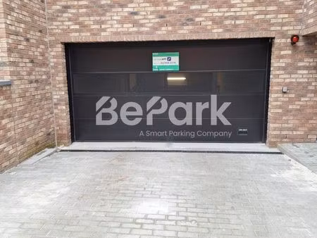 parking à louer à de selliers de moranville 31 berchem-sainte-agathe (vbe38266)