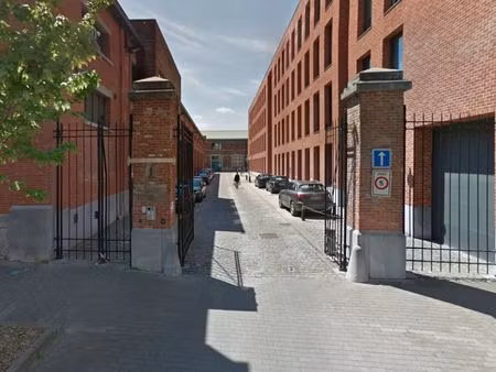 parking à louer à des pères blancs 1 etterbeek (vbe37993)