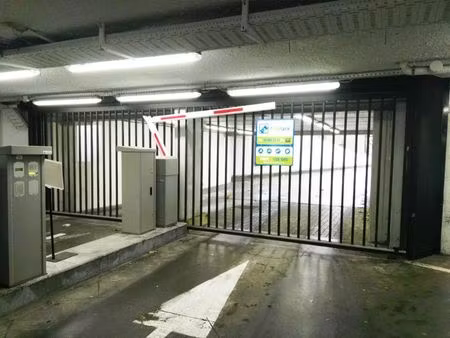 parking à louer à nothomb - nothombstraat 50 etterbeek (vbe38082)