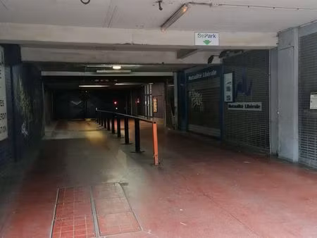 parking à louer à de montigny 34 charleroi (vbe38047)