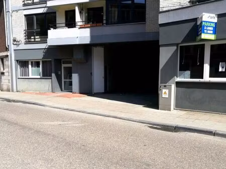 parking à louer à de fragnée 25 glain (vbe38055)