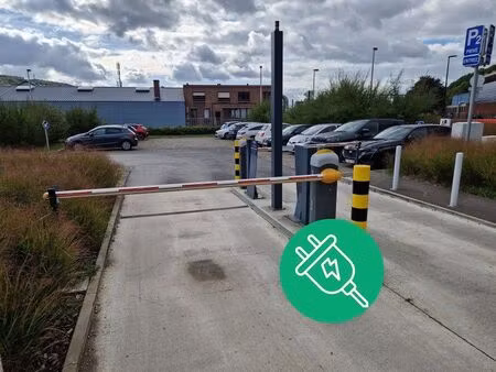 parking à louer à marie curie 2 glain (vbe38152)