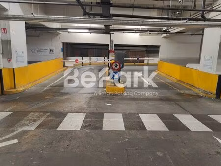 parking à louer à charles decoster 9 ixelles (vbe38135)