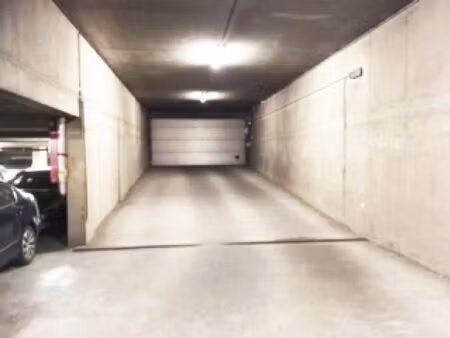 parking à louer à du trône - troonstraat 60 ixelles (vbe37961)