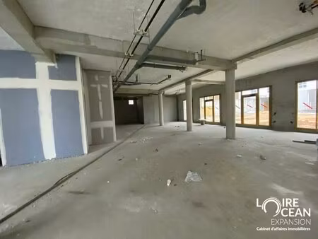 achat local commercial 329m² nantes 44000