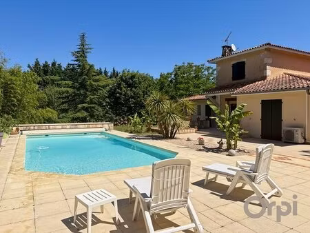 belle maison traditionnelle de 175 m² habitable de plain pied  proche condom