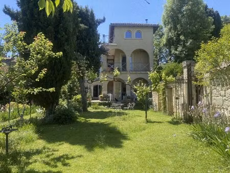 demeure de charme à lectoure jardin panoramique