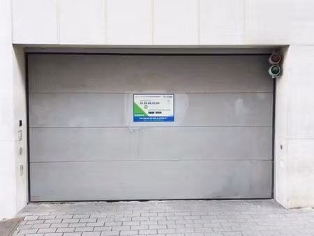 parking à louer à des deux églises - tweekerkenstraat 17 bruxelles (vbe38002)
