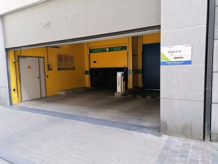 parking à louer à de naples - napelsstraat 47 ixelles (vbe38045)