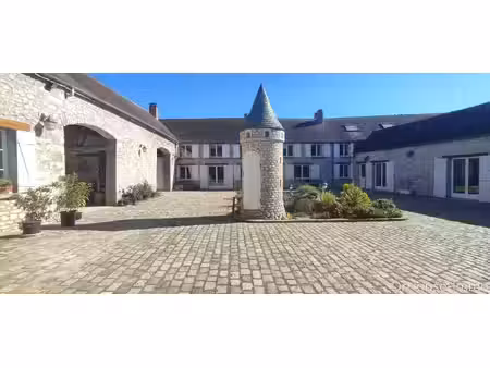 corps de ferme à chateau-landon (sud 77) de 320 m² hab - nombreuses chambres et dépendance