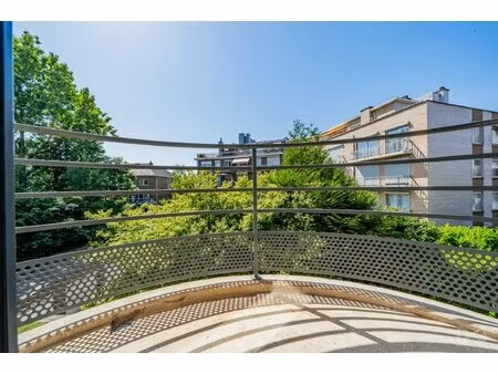 appartement te koop in jette met 1 slaapkamer