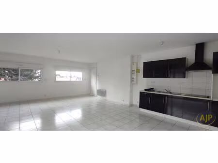 appartement st macaire en mauges 2 pièce(s)