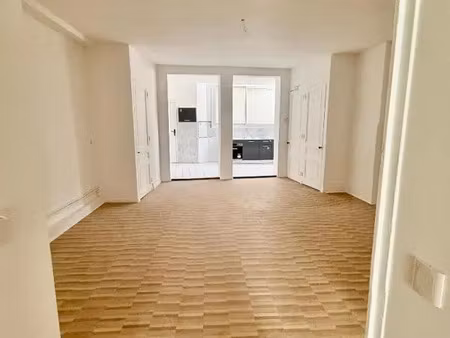 location appartement 3 pièces 81 m² à saint-étienne (42000)
