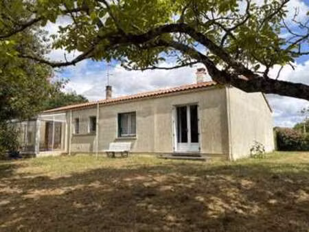 vente maison aux velluire-sur-vendée (85770) : à vendre / 126m² les velluire-sur-vendée