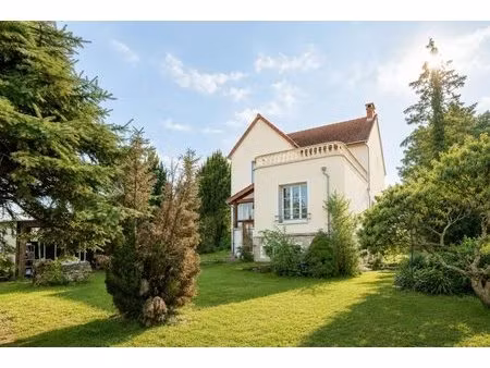 maison de 8 pièces de 190 m² à luzancy