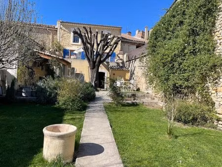 authentique demeure provençale 18eme en pierres 196m² 3/4 chambres jardin et terrasse...